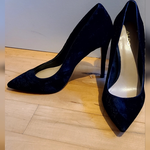 Black velvet stilettos - Picture 1 of 4